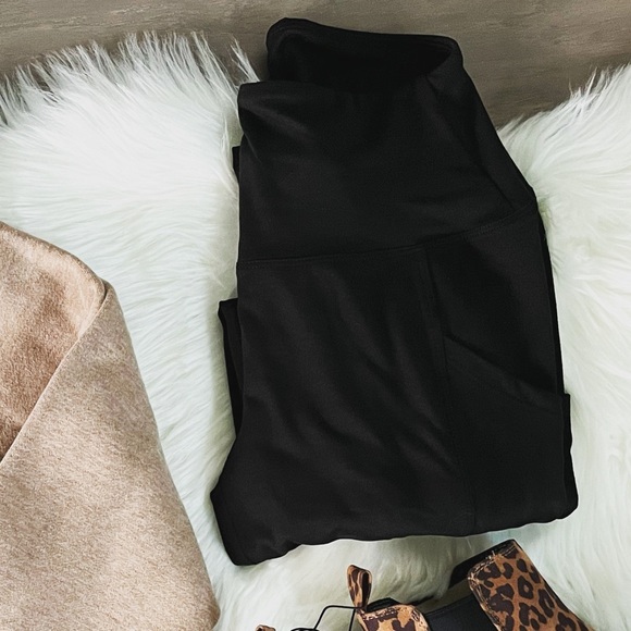 Microfiber Buttery Black Leggings with Pockets SZ L - Picture 4 of 12